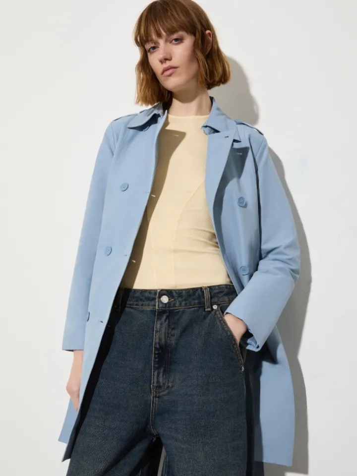 Double-breasted trench coat - light blue