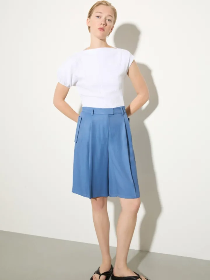 Fluid, wide-fit Bermuda shorts - avio