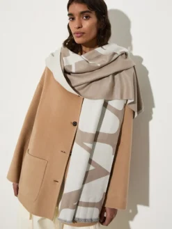 Jacquard stole - turtledove