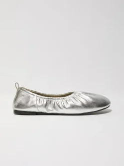 Laminated leather ballet flats - silver
