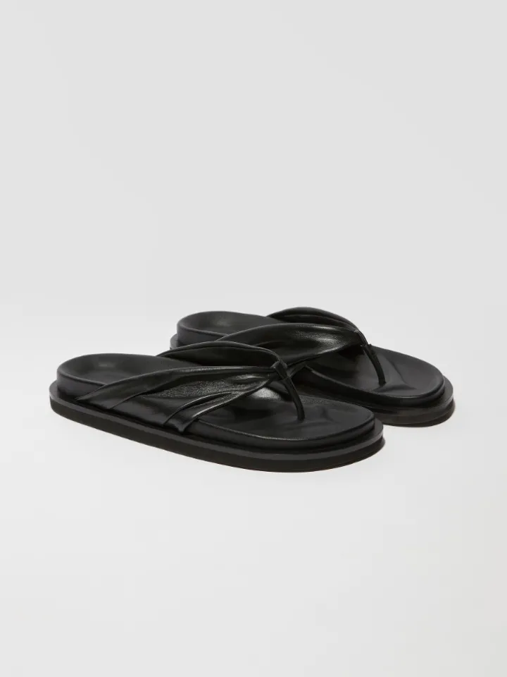 Nappa leather thong sandals - black