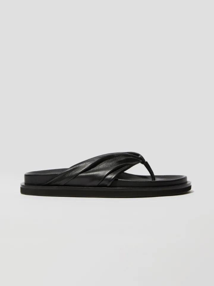 Nappa leather thong sandals - black