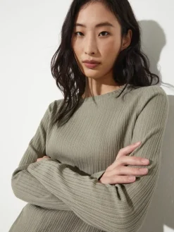 Open-knit ribbed T-shirt - sage