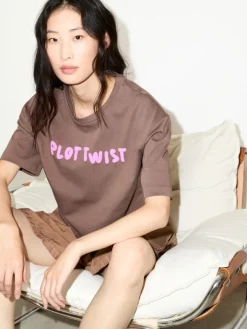 Slogan-print boxy-fit T-shirt - chocolate