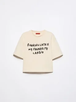 Slogan-print boxy-fit T-shirt - milk