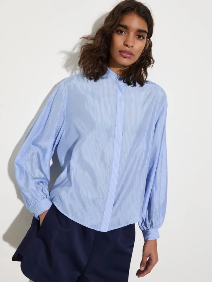 Striped textured shirt - light blue