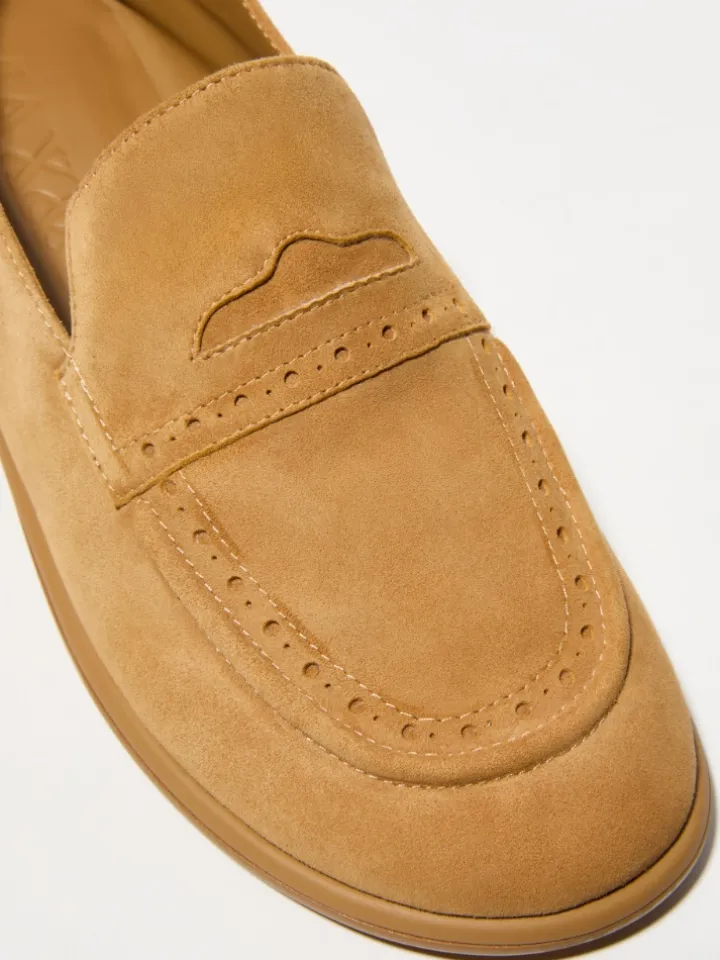 Suede loafers - camel