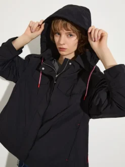Water-repellent nylon jacket - black